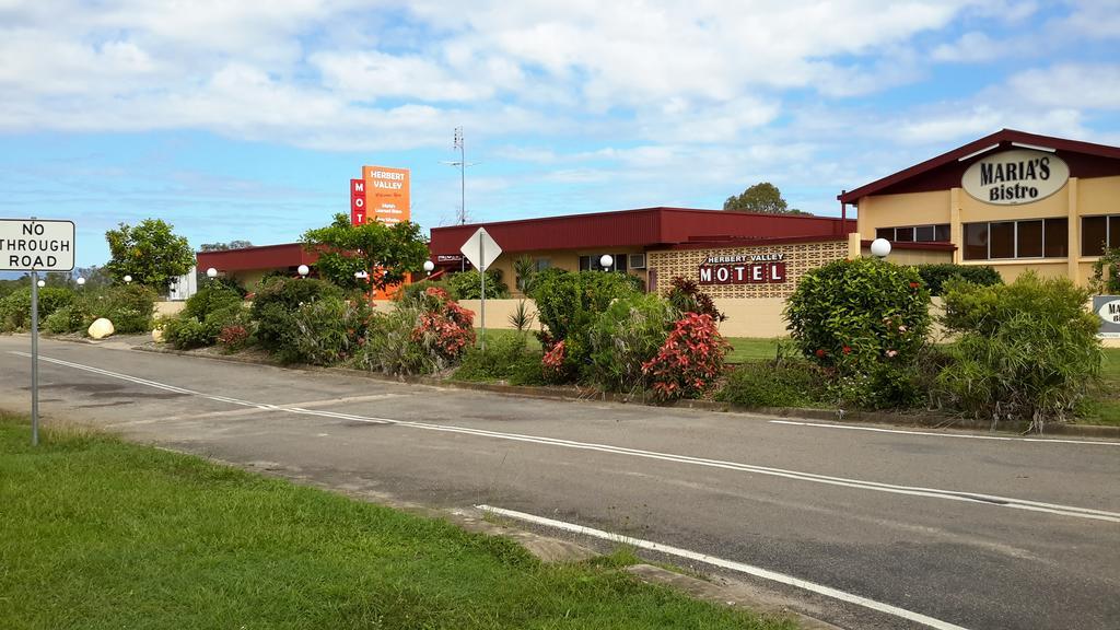 Herbert Valley Motel Ingham Exterior foto